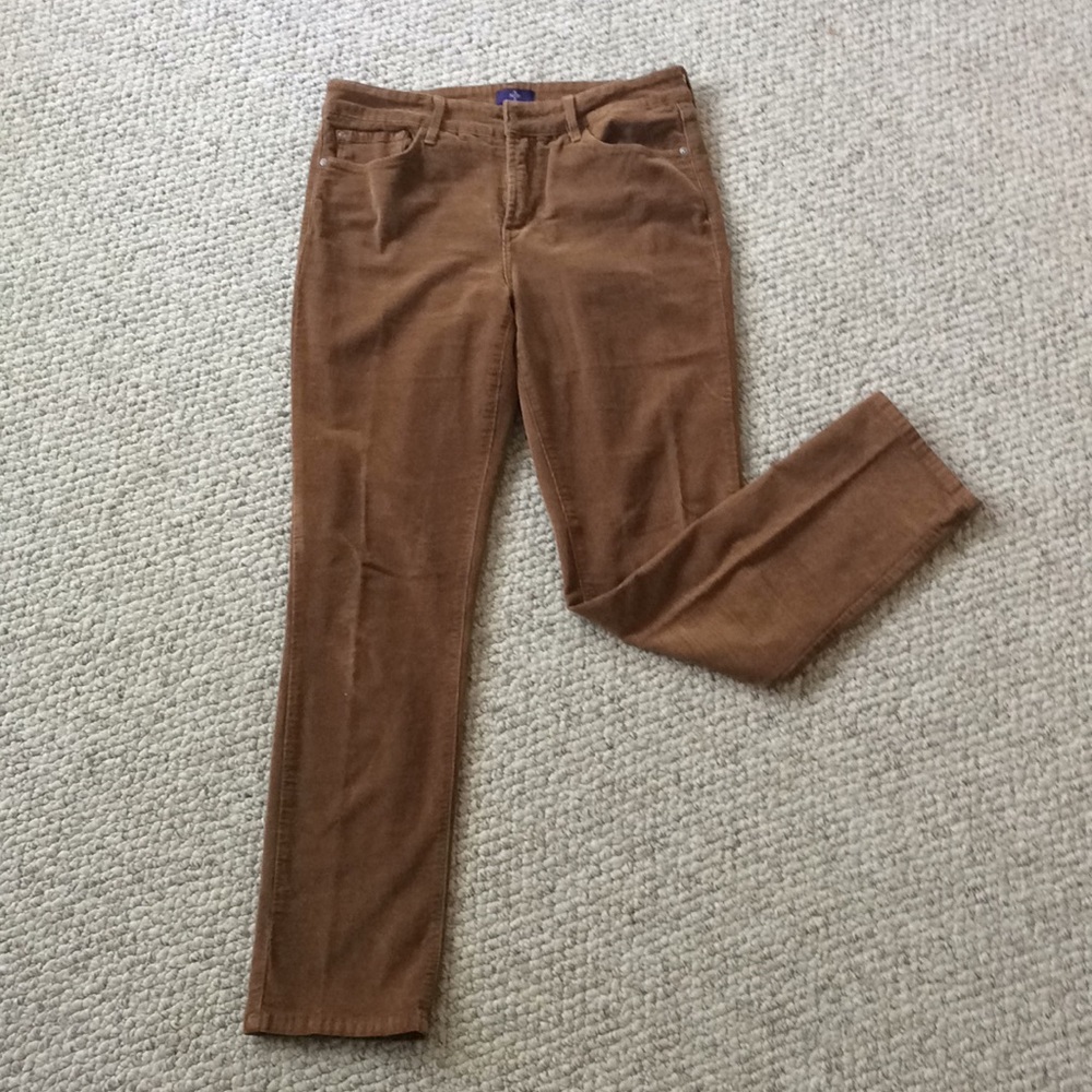 NYDJ---'Not Your Daughters Jeans' Corduroy pants